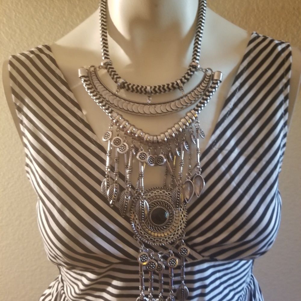 Necklace - Picture 3 of 3